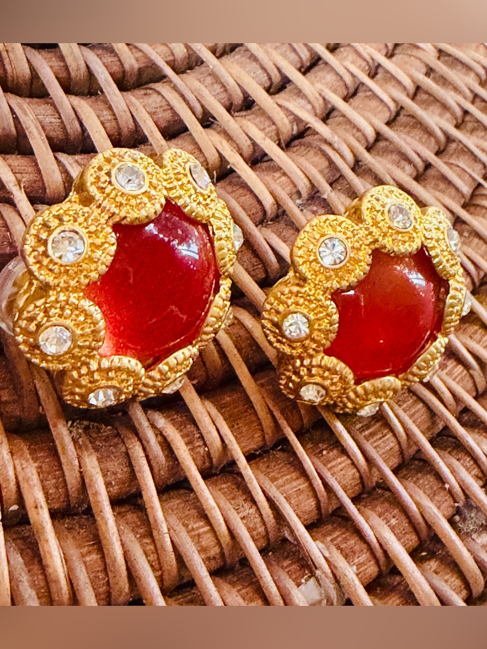 Gold-Tone Vibrant Tangerine Glass Cabochon Crystal CLIP-ON Earrings Vintage ! - Picture 6 of 8
